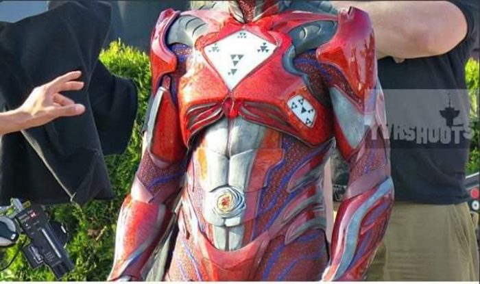 Power Rangers: Primeras imágenes del Ranger Rojo en acción