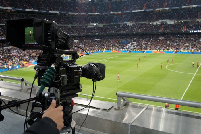 La FIFA empezará a probar tecnología de video para acabar con jugadas polémicas