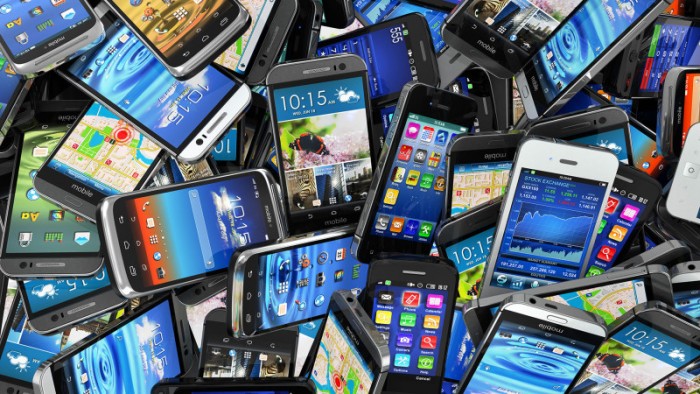 Top-5-Overpriced-Smartphones-of-2015-1