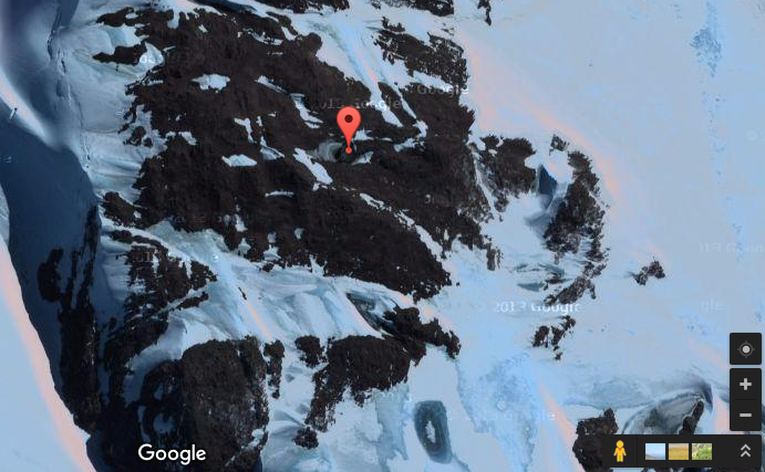 Google Maps: Extraño objeto, tipo nave “sayayin”, es captado en la Antártida
