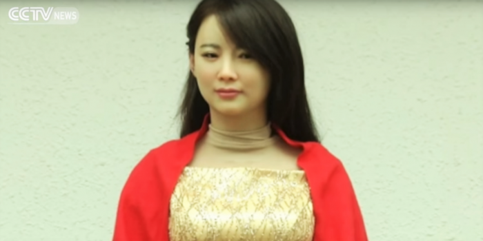 Universidad china deja ver su primer robot femenino