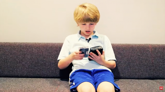 (Video) Cómo reaccionan los chicos de ahora frente a un Walkman