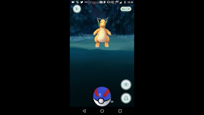 (Video) Pokémon GO: Encuentra a Dragonite y graba el frustrante proceso de intentar capturarlo