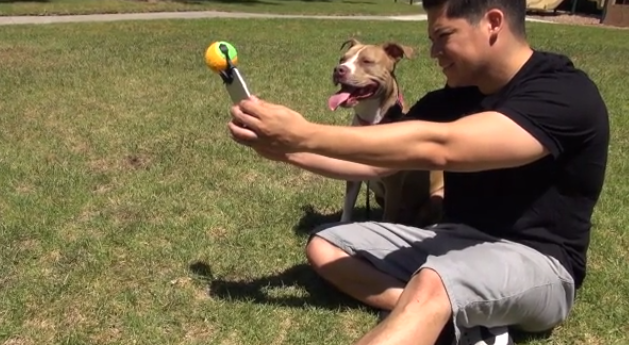 Pooch Selfie: Mejores fotos de tus mascotas con este sencillo accesorio
