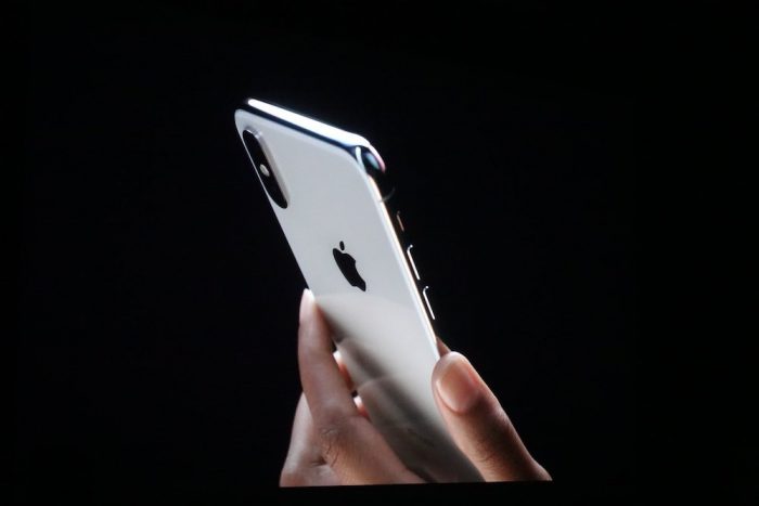 iPhone X: pantalla sin marcos, doble cámara trasera, potencia bruta y más