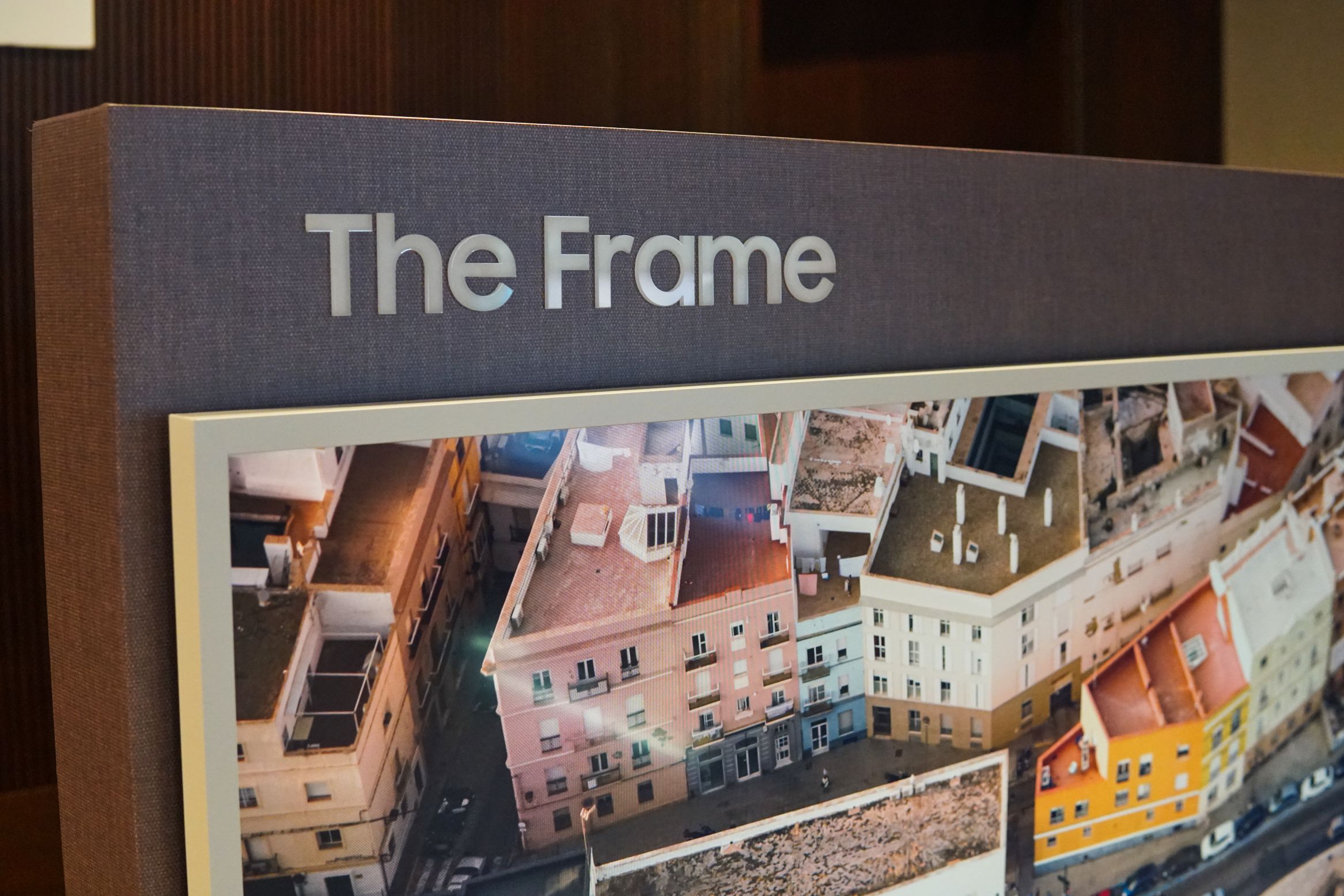 Ahora se incluyen tres cuadros en la caja del The Frame 2021