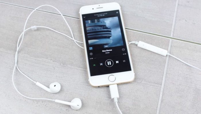 Los nuevos audífonos del iPhone 7 se dejan ver en vídeo