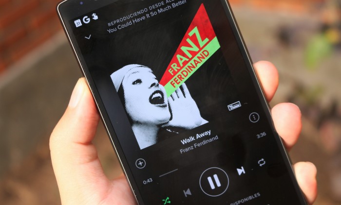 Así de fácil es pasar tus canciones de Spotify a tu microSD