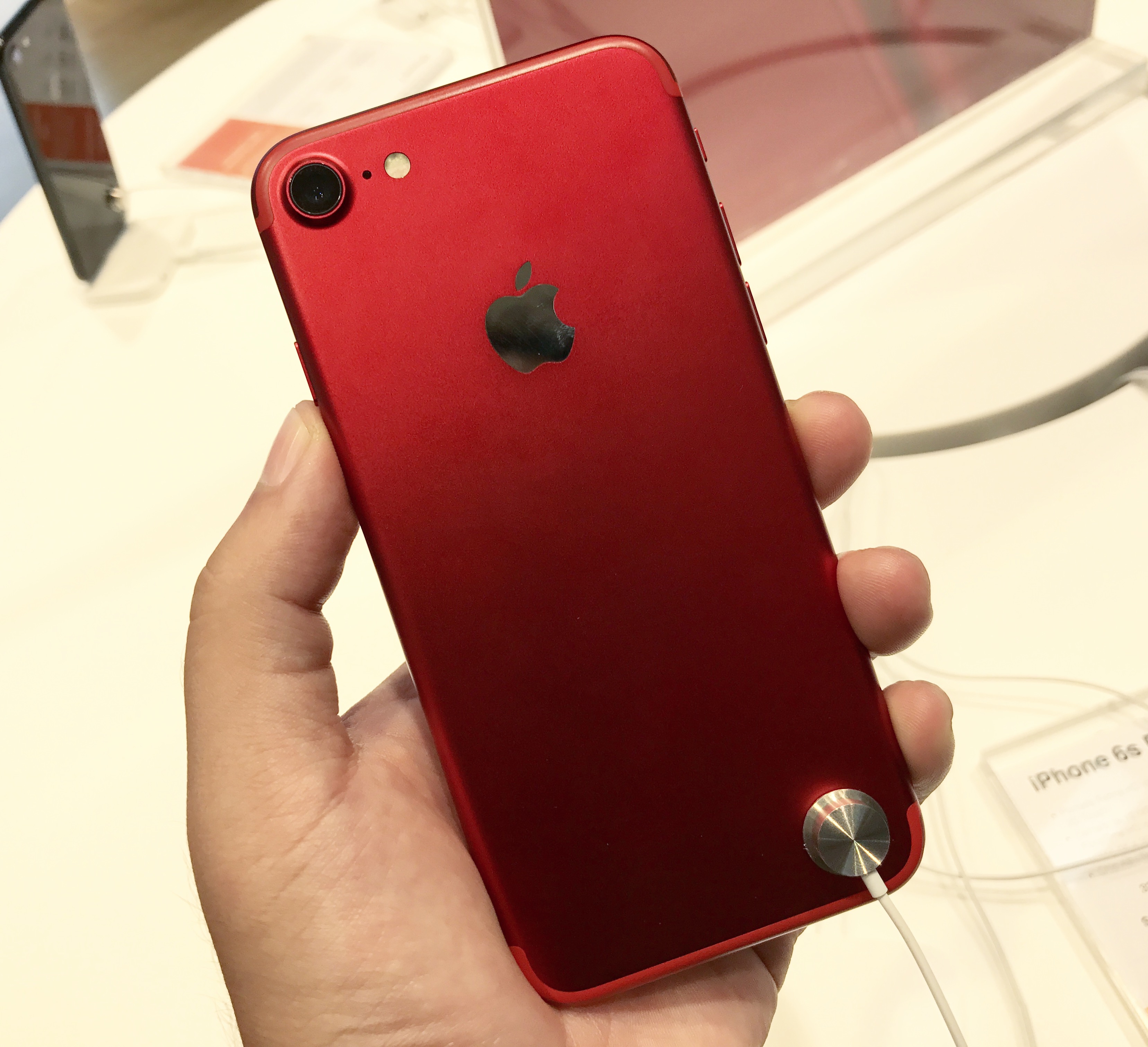 Incluso en el (Product) Red iPhone 