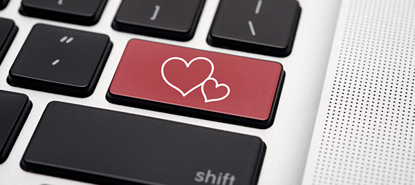 NP – Atención cupido: los dueños de Mac son más propensos a utilizar las redes sociales para buscar pareja
