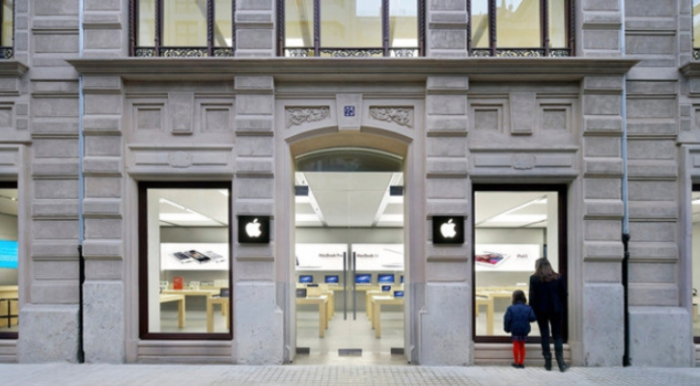 Segundo iPhone se incendia en tienda de Apple mientras lo reparaban