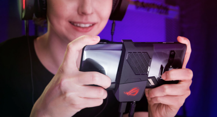 Asus lanza su primer smartphone gamer, el Asus ROG Phone