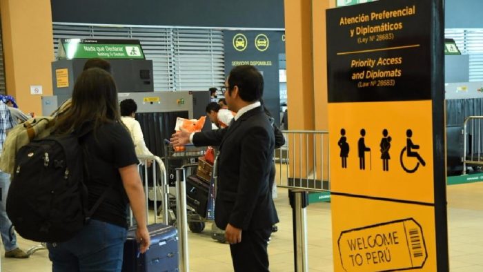 Aduanas está restringiendo el ingreso de smartphones no homologados a viajeros