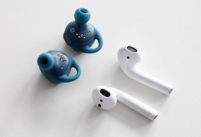 airpods-vs-gear-iconx