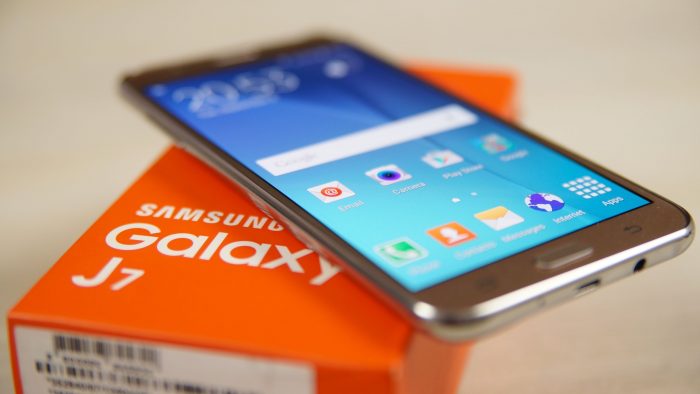 Así es el nuevo y completo teléfono Samsung Galaxy J7
