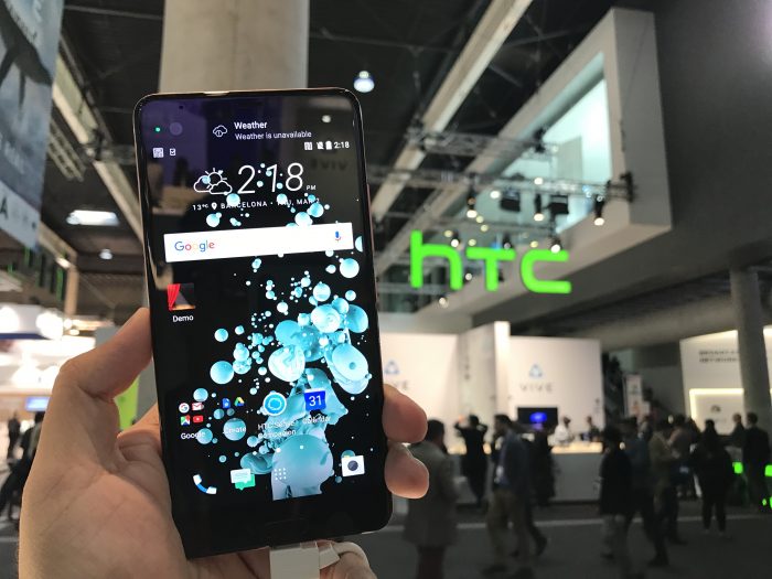 (Vídeo) Primeras impresiones del HTC U Ultra desde el MWC 2017