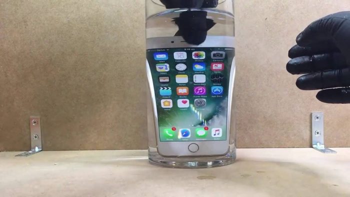Los nuevos iPhone 7 son más resistentes al agua de lo que creíamos