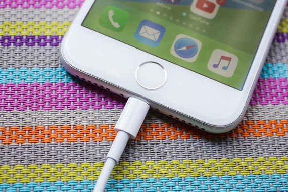 Apple confirma que podrás usar cargadores y cables de terceros para la carga rápida