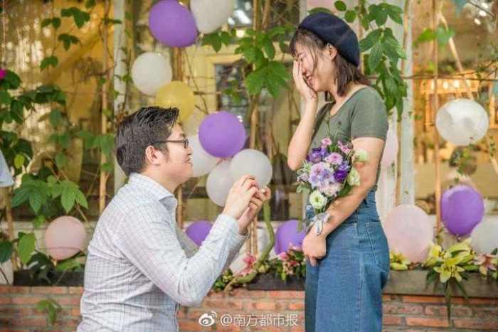 Desarrollador chino le pide matrimonio a su novia con 25 iPhone X