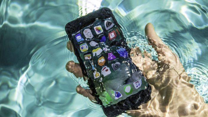 iphone-7-pool-tests-water-splash-0071