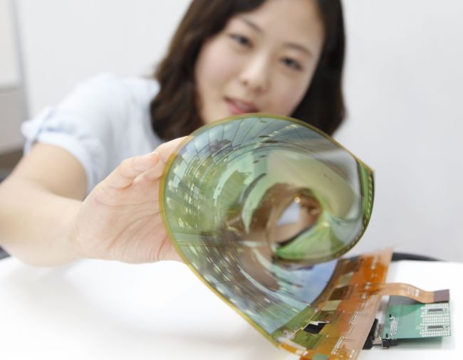 LG crea la primera pantalla OLED flexible y transparente de 77 pulgadas y resolución 4K