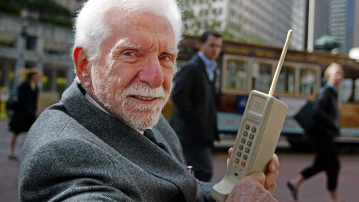 48 años después de la primera llamada móvil del mundo, Motorola sigue innovando en el camino del 5G