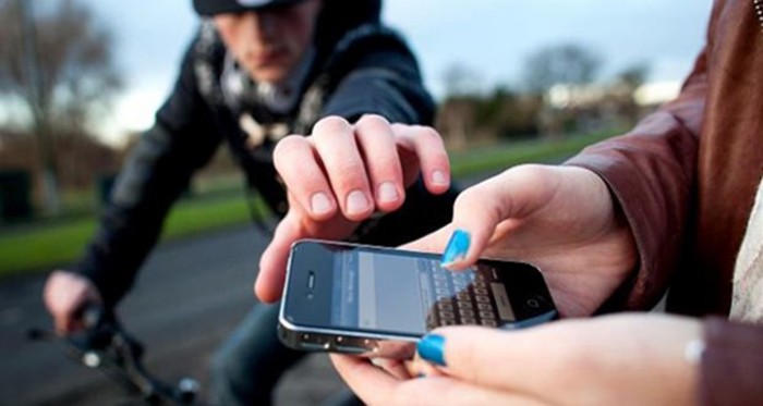Ministerio del Interior propone radical medida para acabar con robo de celulares