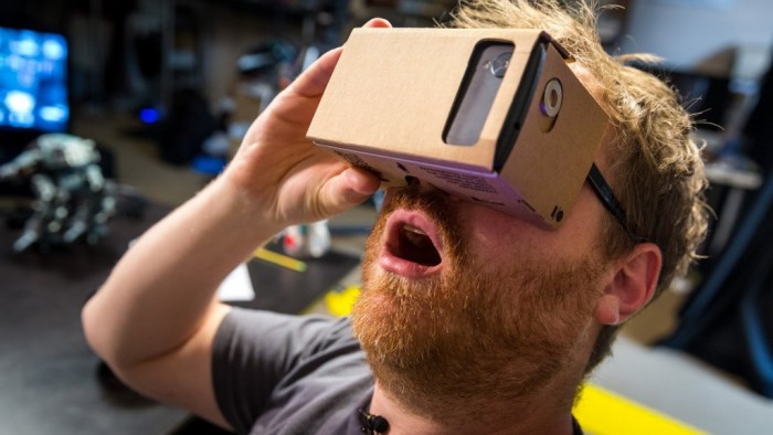 Google tiene planeado lanzar un casco de realidad virtual este año