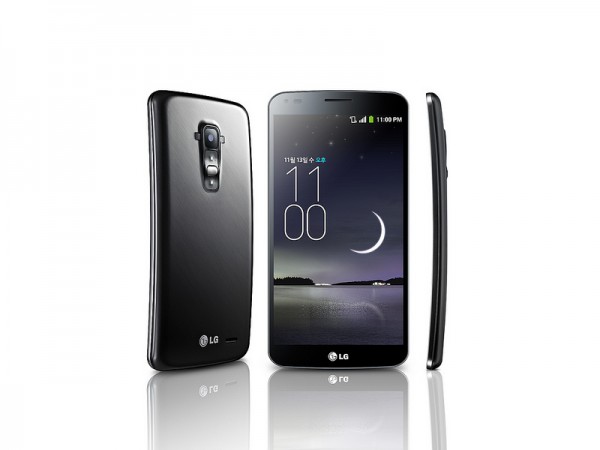 LG muestra como el G Flex se autorrepara y soporta hasta 32 Kg encima