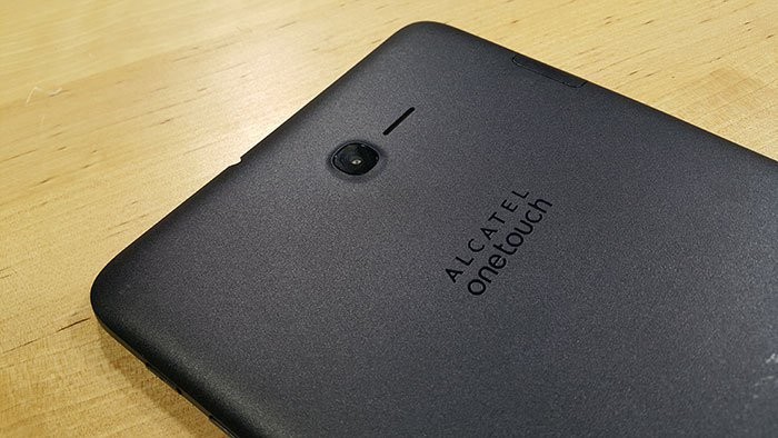 alcatel-onetouch-pixi-8-diseno-lado-atras