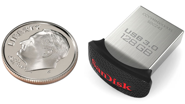 La nueva memoria USB de 128 GB Sandisk es más pequeña que una moneda