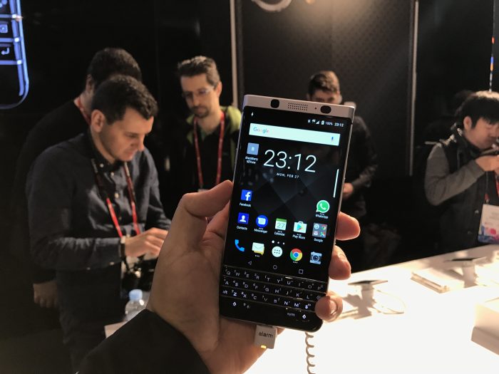 Probamos el nuevo BlackBerry KEYone y estas son nuestras impresiones