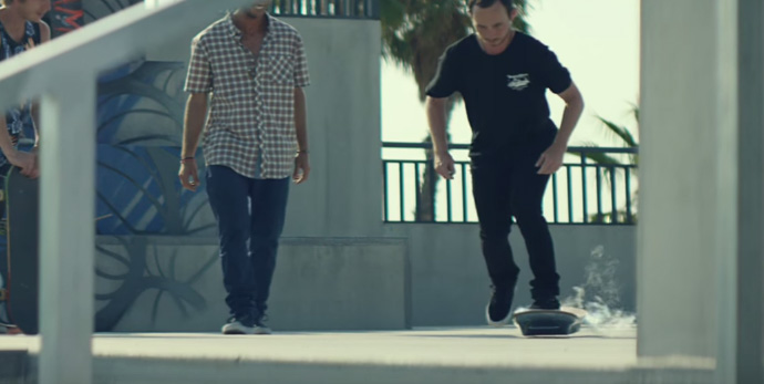 La hoverboard de Lexus finalmente se deja ver en uso