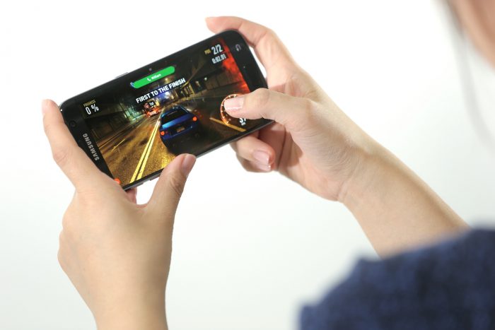 NP – Galaxy S7 edge, el mejor smartphone para jugar Pokemón Go en Perú