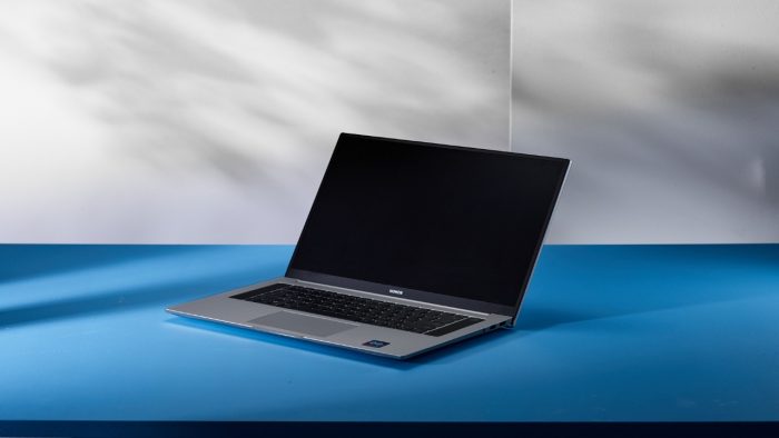 NP – Impulsa la productividad de papá con la HONOR MagicBook 14 para disfrutar más tiempo en familia