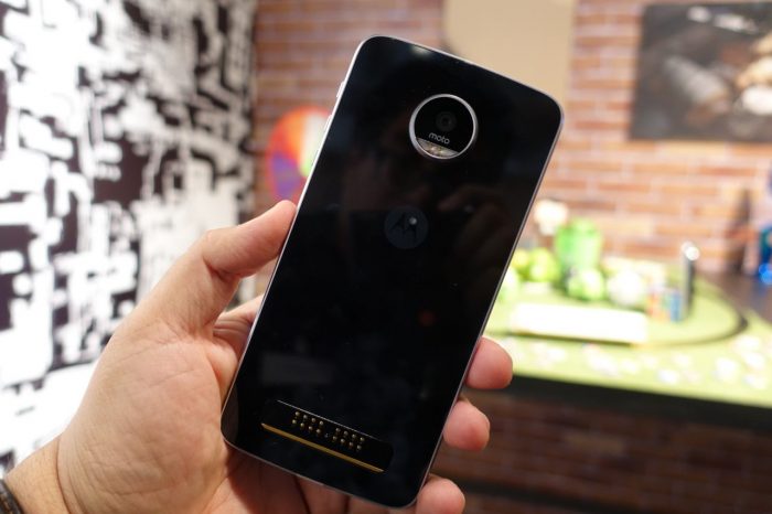 El Moto Z Play baja considerablemente sus precios en Movistar