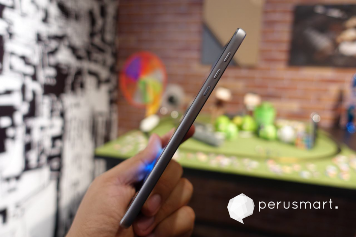 moto-z-play-perusmart-grosor