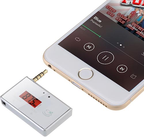 En caso desees contar con Radio FM en tu iPhone tendrás que recurrir a accesorios como este