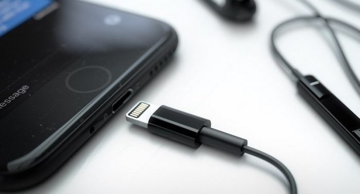 Apple volverá a cambiar de conector para el nuevo iPhone iPhone