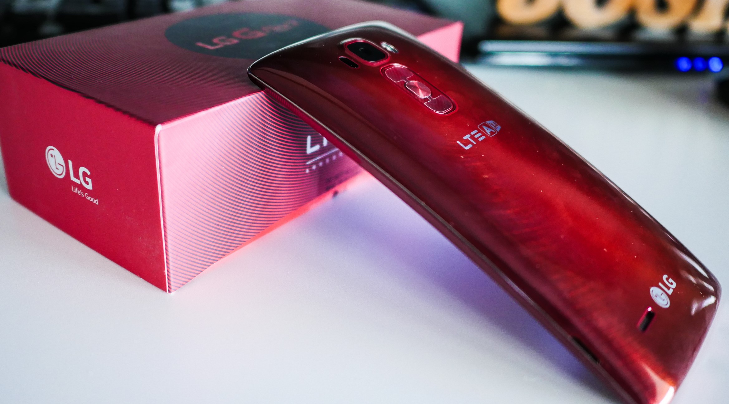 lg-g-flex-2-unboxing-aa-3-of-31