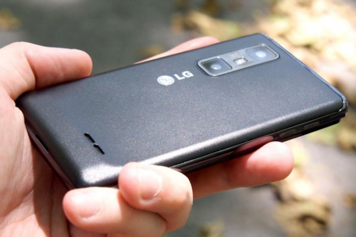 lg-optimus-3d-max-peru