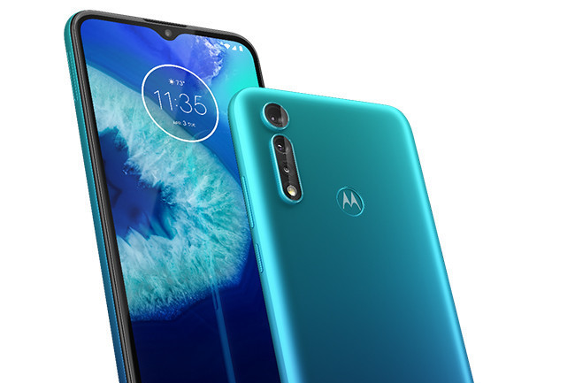 El nuevo moto g8 power lite llega a Perú a través de Claro