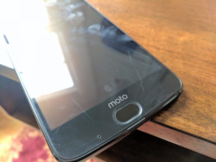 moto-z2-force-pantalla