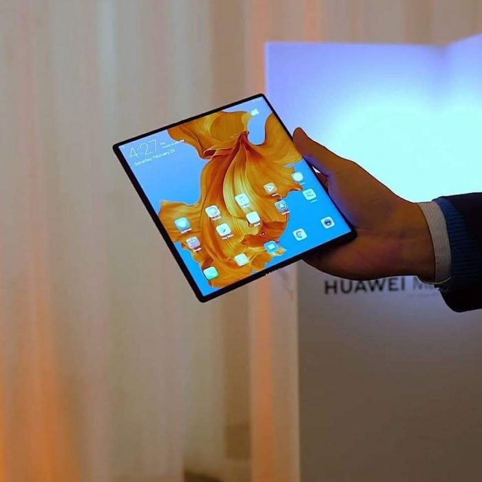 Huawei Mate X: 5G y pantalla plegable