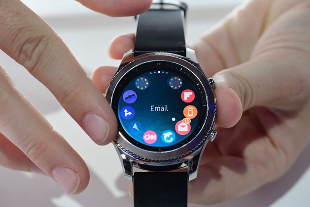 Los smartwatch siguen su caída libre